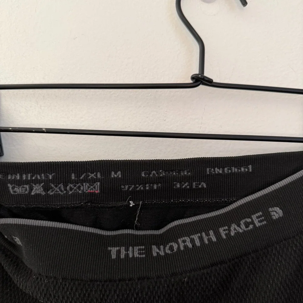 The North Face Mens Base Layer Leggings Black Seamless Thermal Tights L/XL Italy